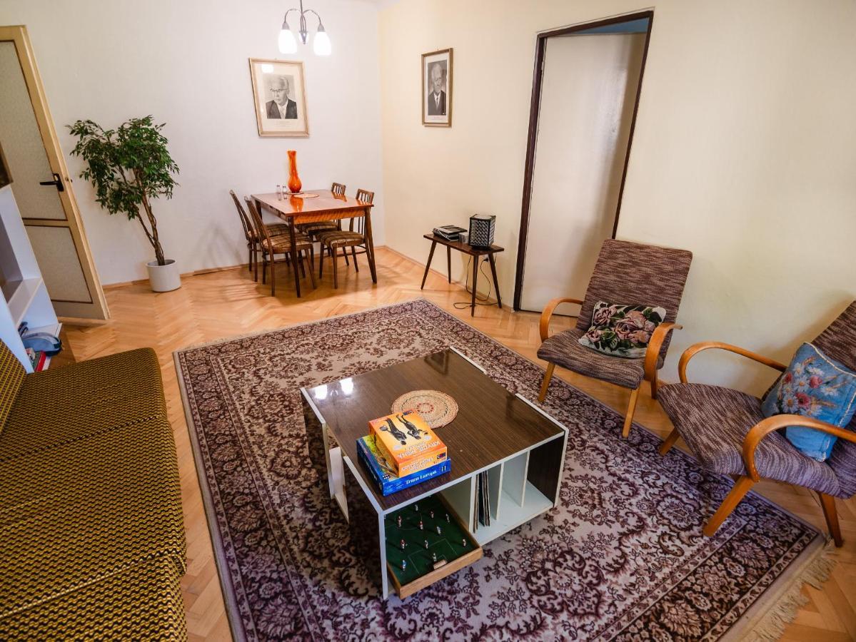 ברזנו Retro Apartment מראה חיצוני תמונה