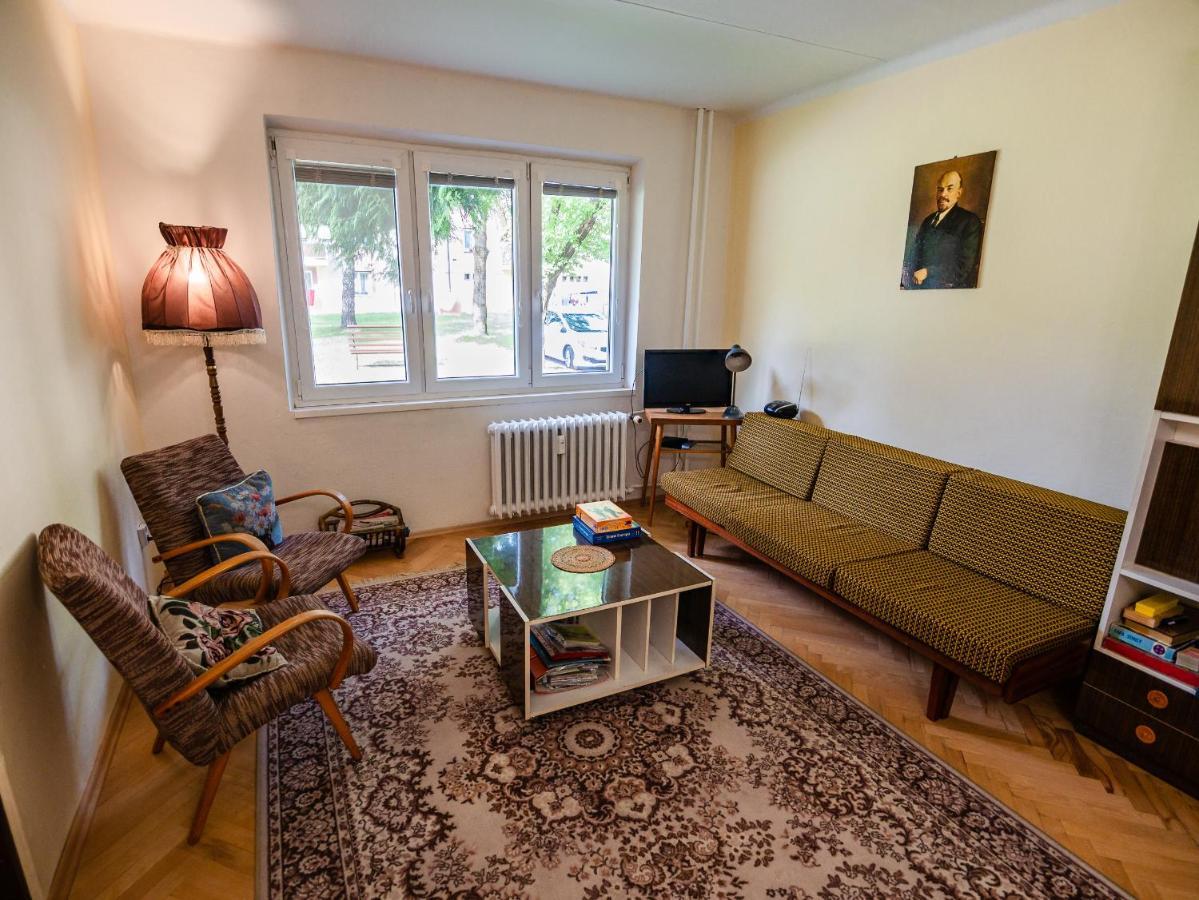 ברזנו Retro Apartment מראה חיצוני תמונה