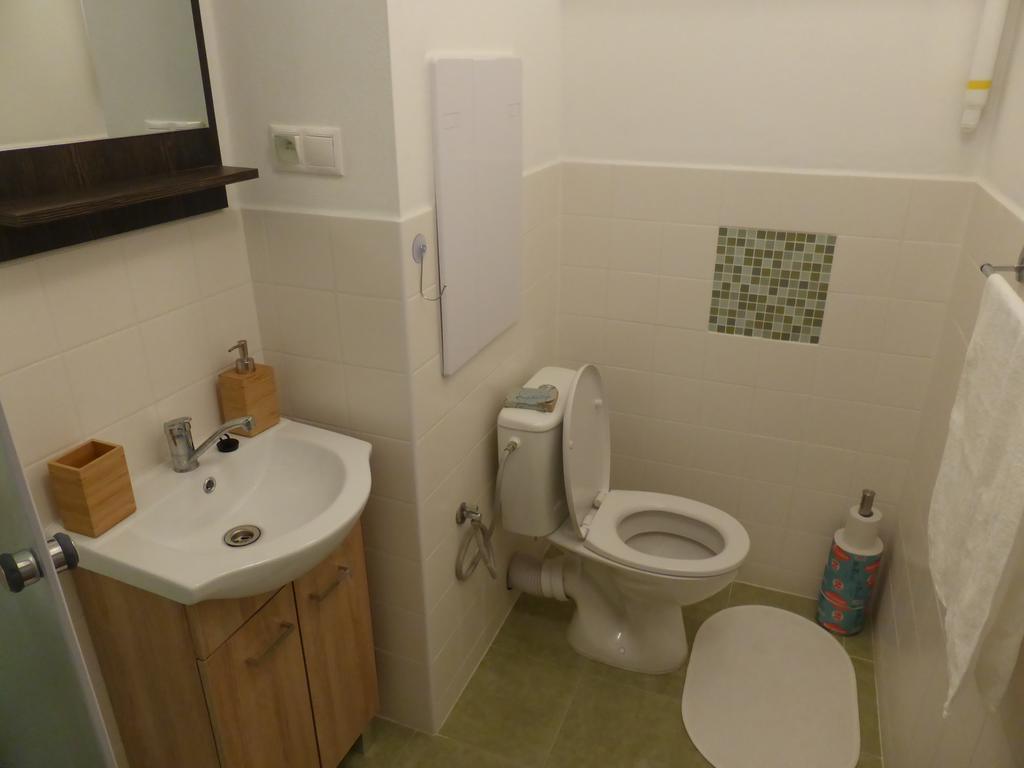 ברזנו Retro Apartment מראה חיצוני תמונה