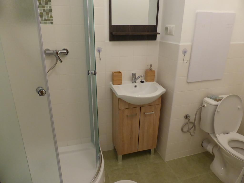 ברזנו Retro Apartment מראה חיצוני תמונה